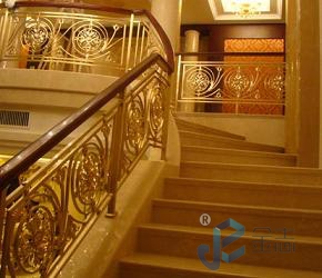 ��ľ����